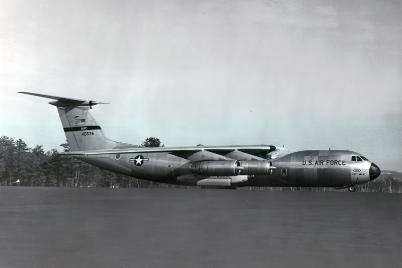 usaf-lockheed-c-141-starlifter-transport